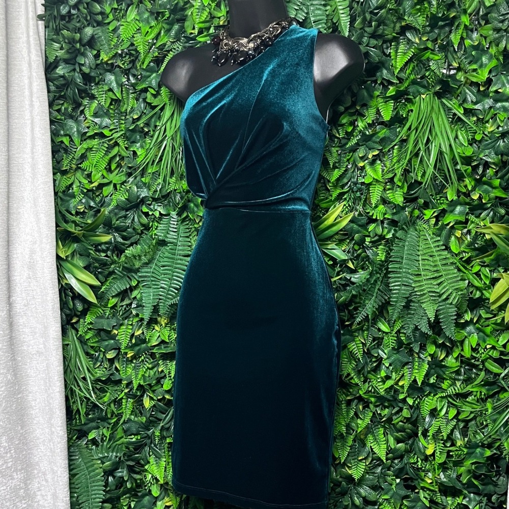 Lulus Dress XS Emerald Green Velvet One Shoulder Ruched Cocktail 4204